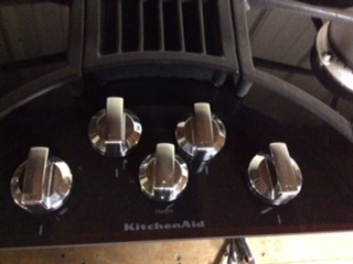 lot 8 image: KitchenAid 30 4 Burner Downdraft Cooktop