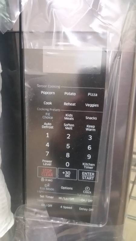 lot 22 image: Samsung Black Stainless Microwave