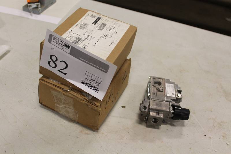 lot 82 image: Lot of (2) Hearth & Home Valve LP Variable