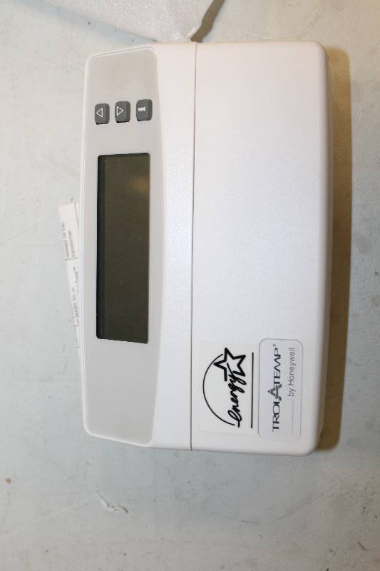 lot 83 image: Honeywell Chronotherm IV Premier White Deluxe Zone Thermostat