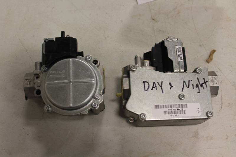 lot 85 image: Lot of (2) White & Rodgers Switches