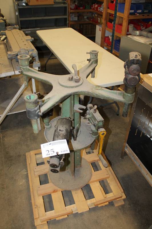 lot 25 image: Niagara Metal Bending Press