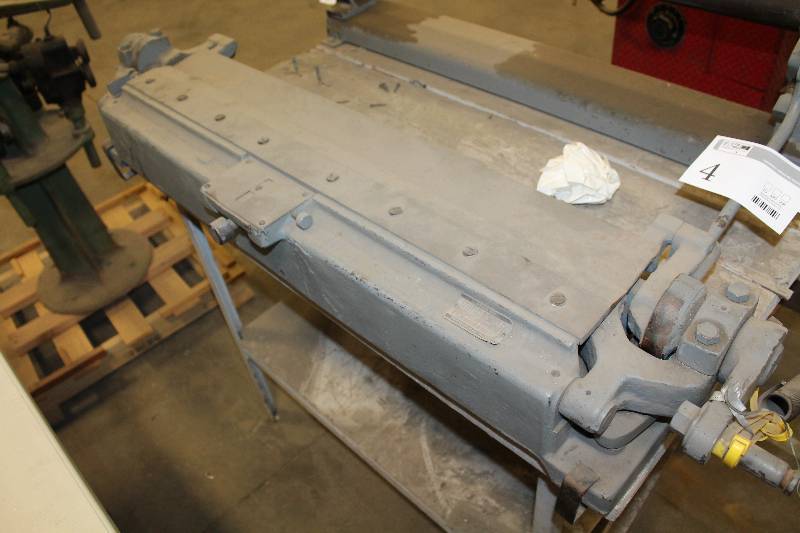 lot 4 image: Niagara Metal Bending Press
