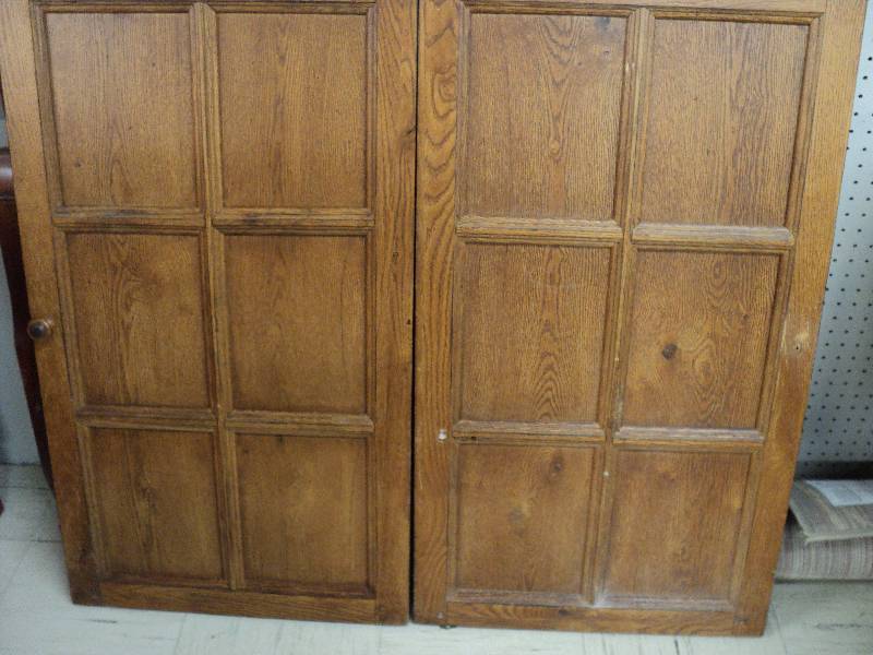 lot 8 image: 2 oak doors, 21in x 37in...