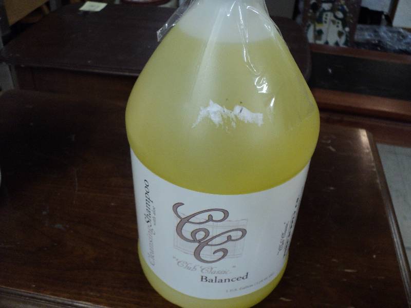 lot 61 image: club classic select shampoo, retail...