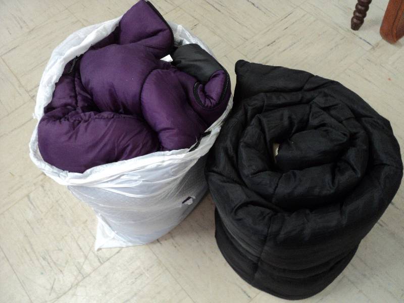 lot 71 image: 2 sleeping bags...