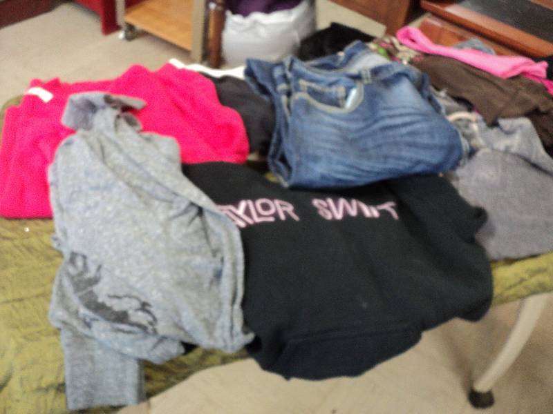 lot 74 image: girls and womans clothing, taylor s...