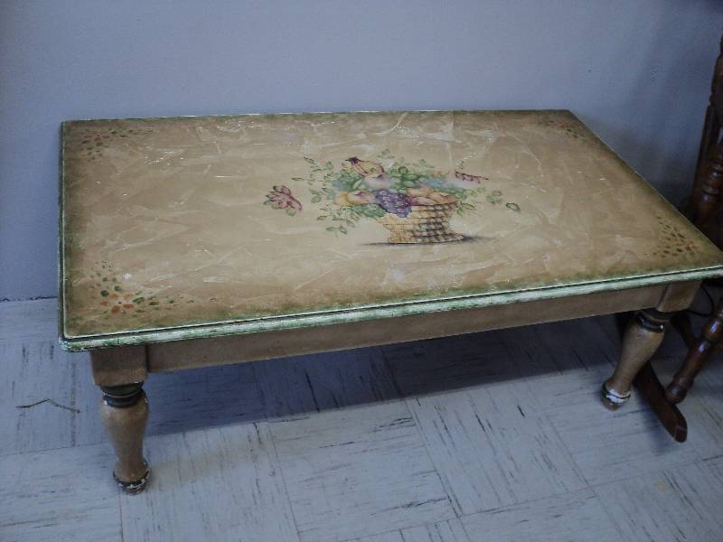 lot 82 image: coffee table...