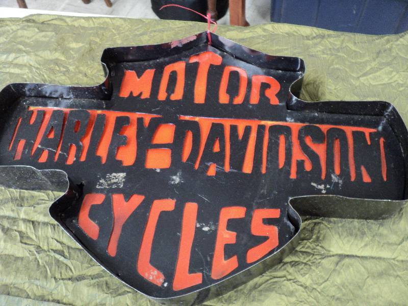 lot 87 image: harley davidson metal sign, 18in x ...