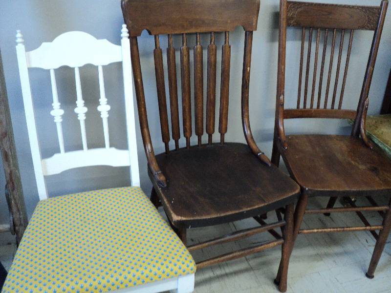 lot 92 image: 3 chairs, 2 wood and 1 white...
