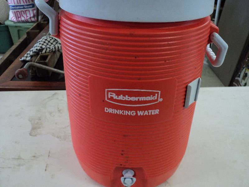 lot 103 image: rubbermaid cooler...