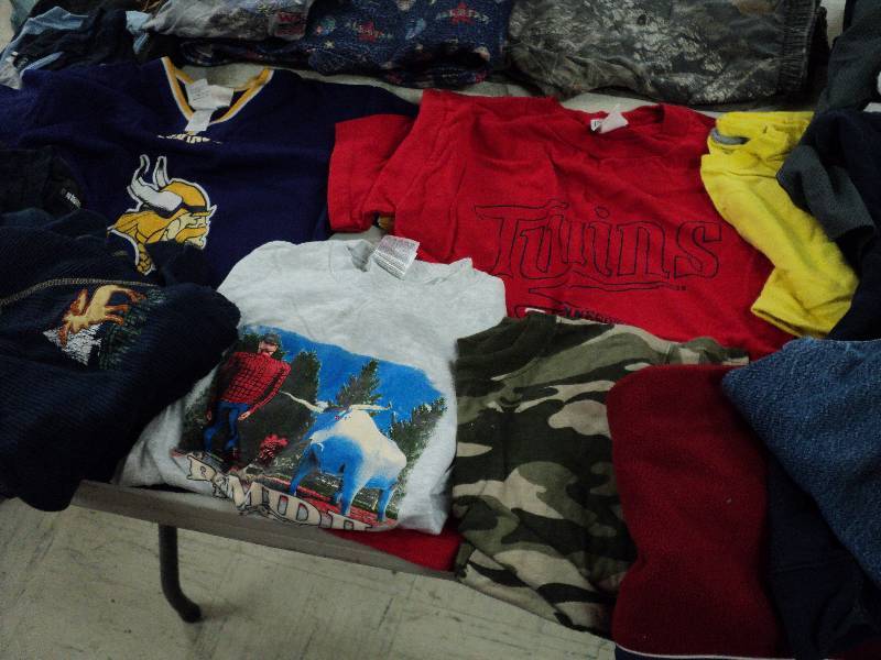 lot 122 image: boys clothing size sm...