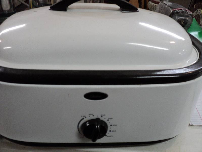 lot 175 image: Oster roaster...