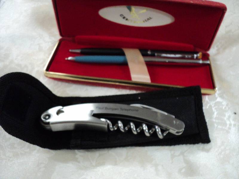 lot 177 image: Centennial pens and Paul Bunyan kni...