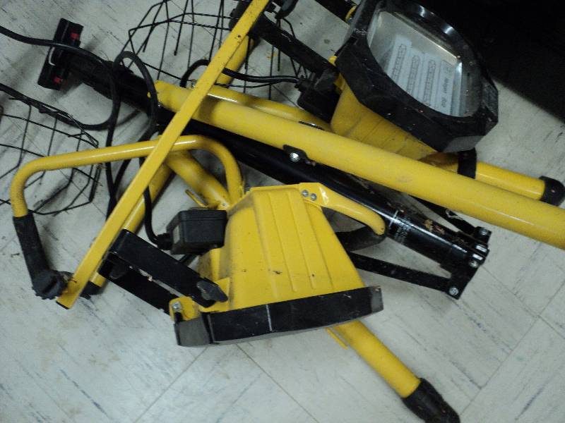 lot 200 image: free standing trouble light...