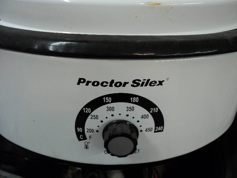 lot 202 image: Proctor Silex small roaster...