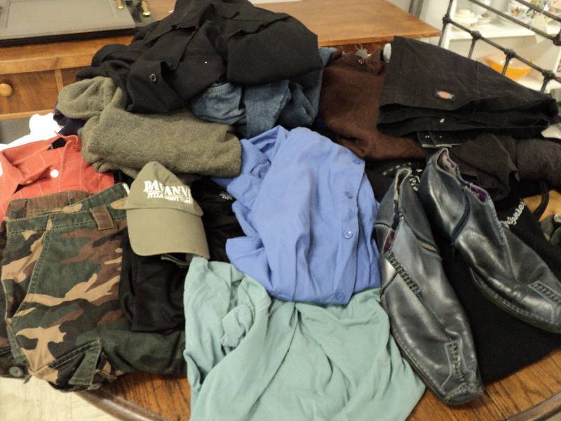 lot 230 image: mens clothing sizes large and xl...