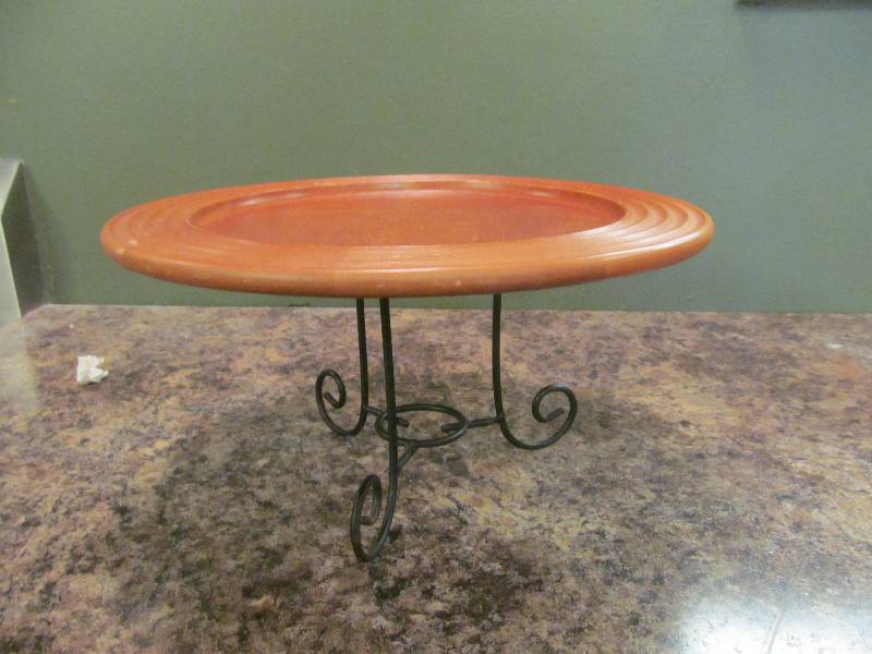 cake stand
