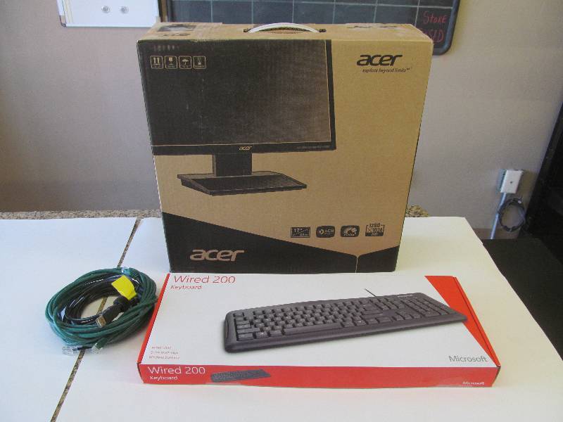 Acer  moniter,microsoft keyboard
