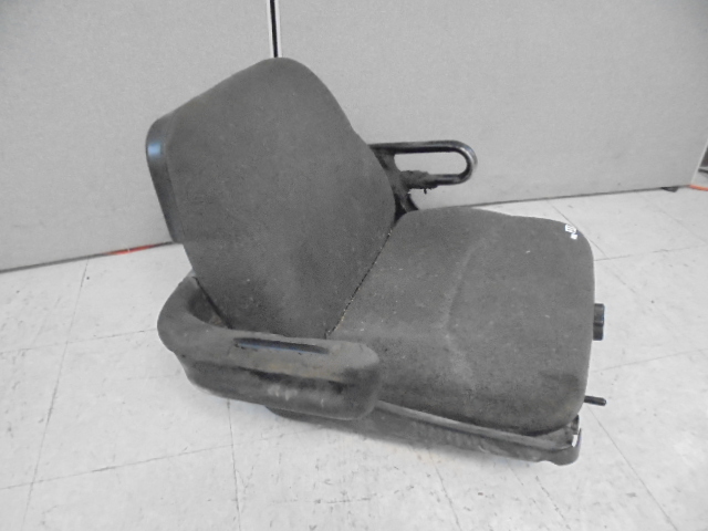 lot 28 image: Forklift Seat