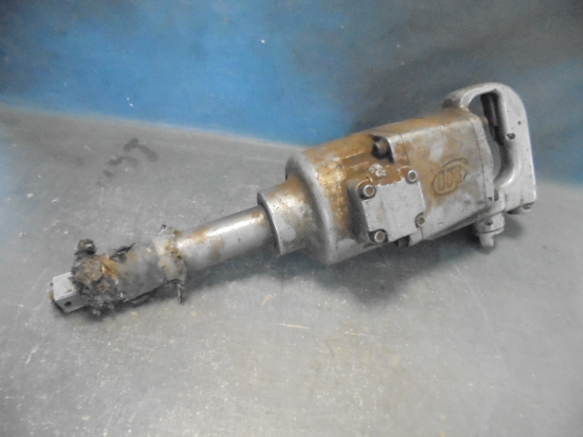 lot 29 image: Pneumatic Impact Driver