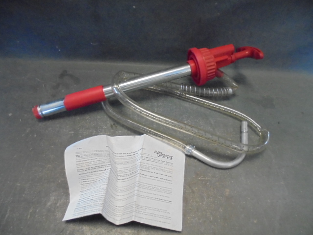 lot 39 image: Plastic Bucket Pump