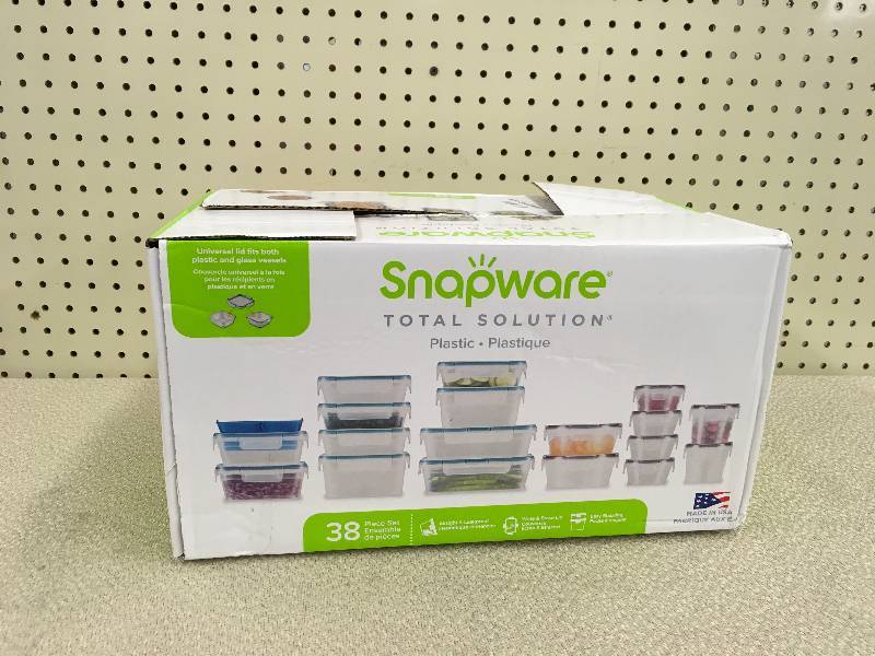 SNAPWARE 38PC PLASTIC