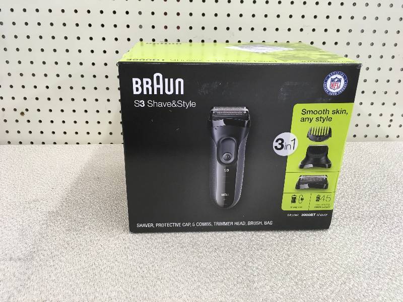 BRAUN SERIES 3 SHAVER