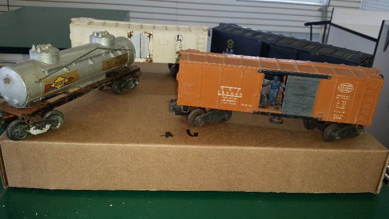 Lionel train cars