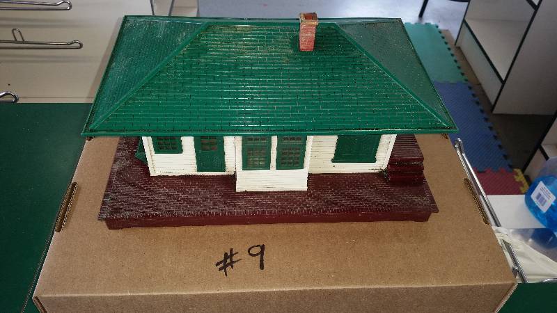 Lionel train depot