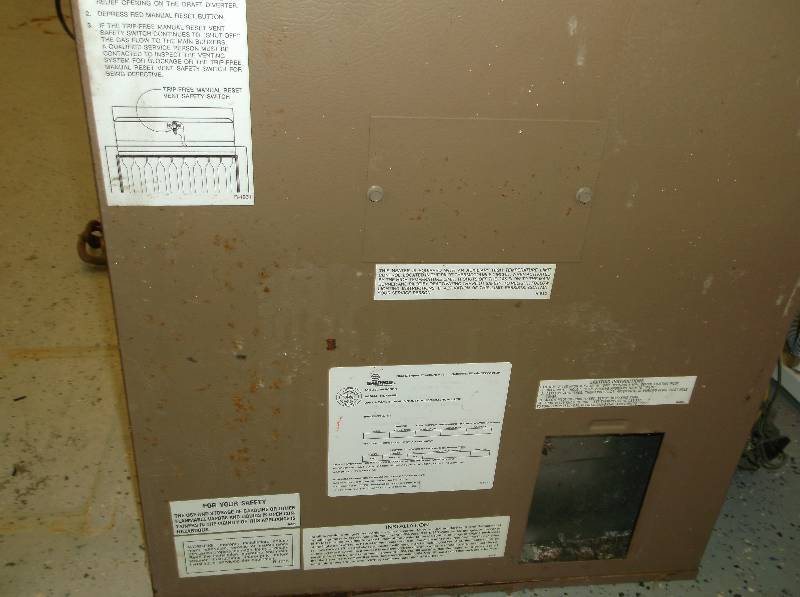Natural gas furnace