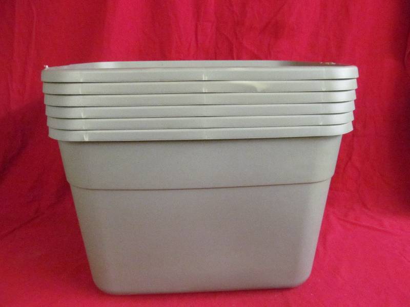 lot 13 image: Sterilite totes
