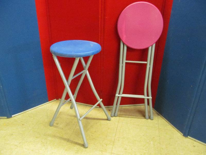 lot 56 image: bar stools