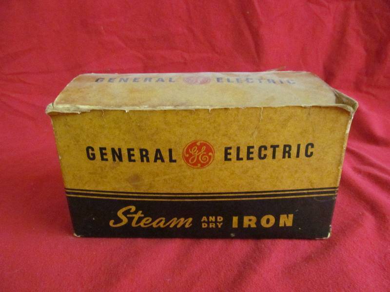 lot 61 image: vintage GE Steam and Dry iron