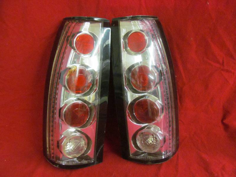 lot 62 image: GM pick-up tail lights