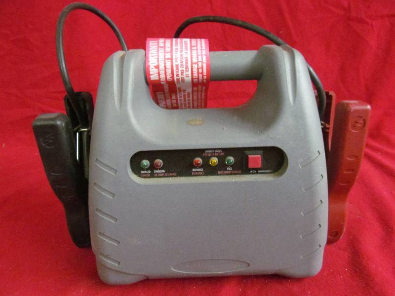lot 72 image: Schumacher Battery jump pack