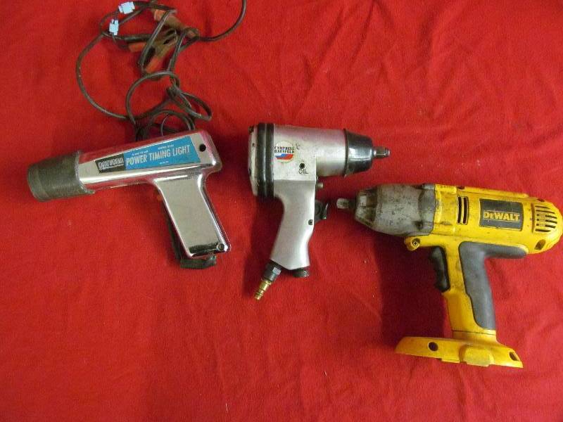 lot 79 image: Daytona timing light, Champbell Hausfeld impact, Dewalt impact