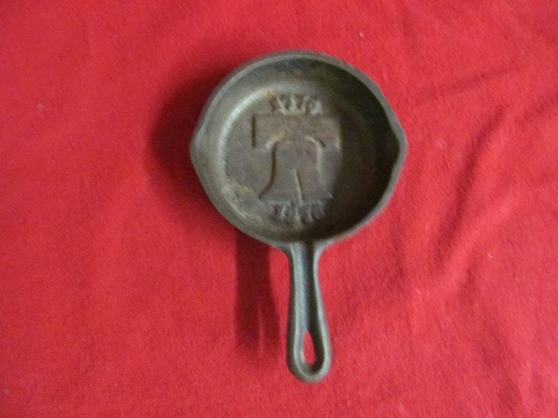 lot 89 image: fry pan