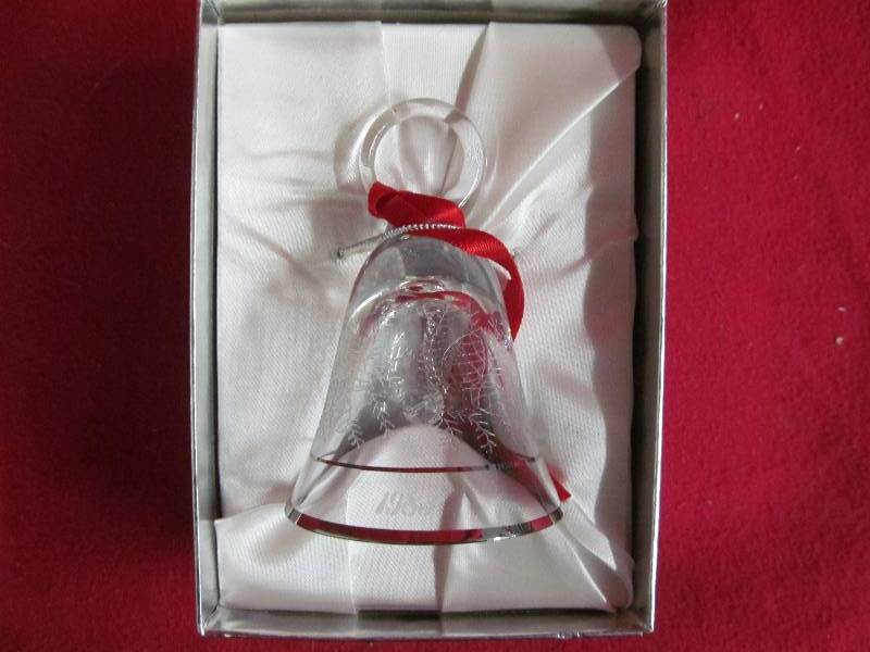 lot 97 image: Lenox Crystal Christmas ornament