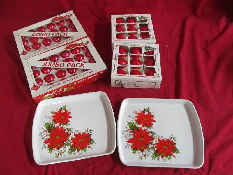 lot 107 image: Christmas ornaments