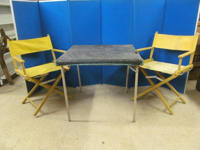 lot 118 image: directors chairs, card table