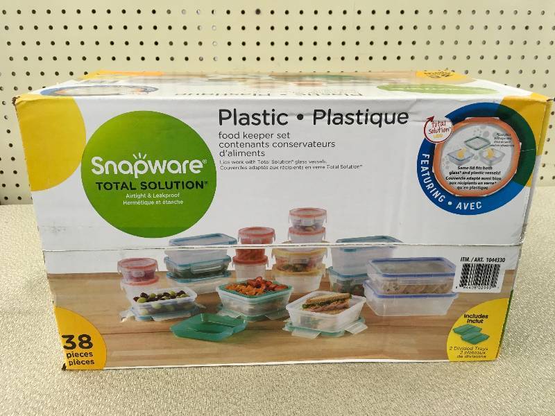 lot 138 image: SNAPWARE 38PC PLASTIC
