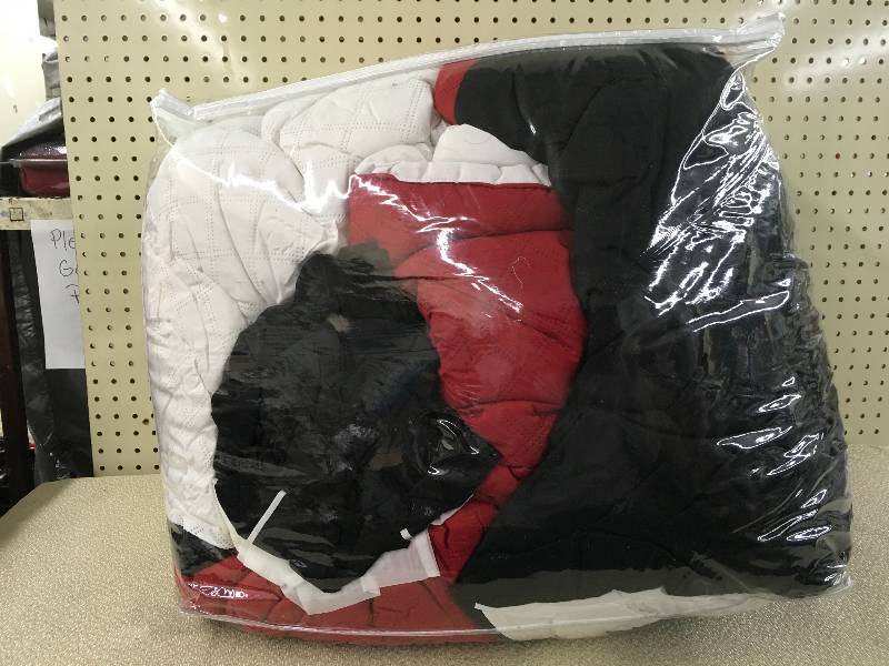lot 146 image: Alcove Marina 30PC Comforter Set Queen Haute Red