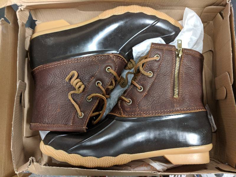 lot 59 image: Sperry WM Saltwater Duck Boot Brown 9.5