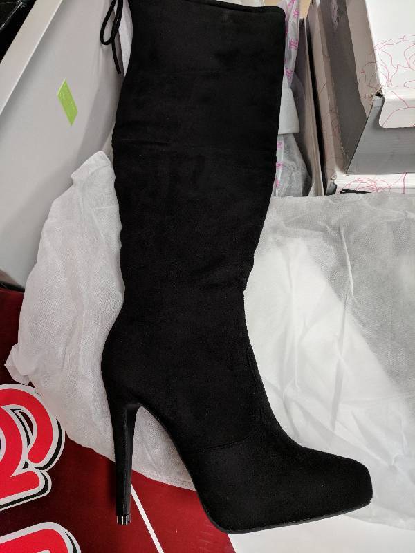 lot 101 image: Journee Collection Womens Magic Over-the-Knee Boot Black 7.5