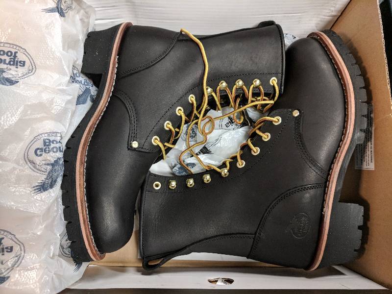 lot 136 image: Georgia Boot Mens Steel-Toe Logger Boot Black 10.5