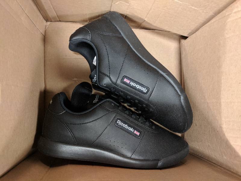 lot 142 image: Reebok Womens Princess Lite Shoe - Wide Black 6
