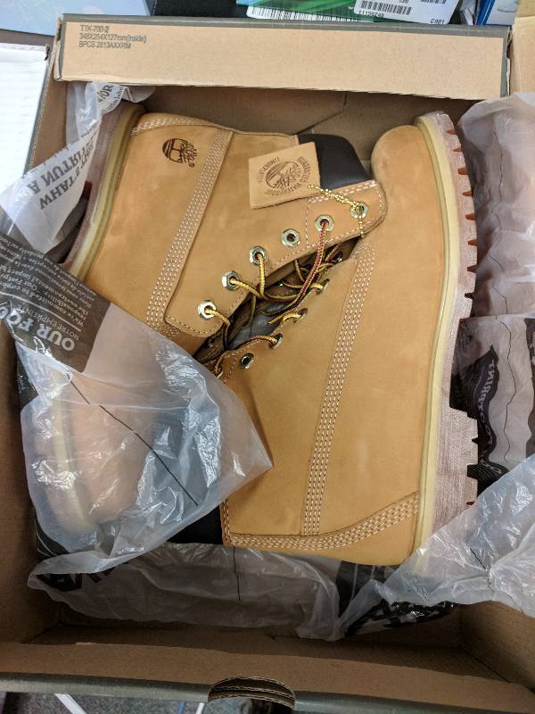 lot 153 image: Timberland Womens 6 Premium Waterproof Boot  Wide 9 12