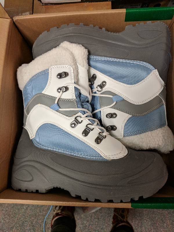 lot 154 image: Itasca WM Sleigh Bell Boot BlueGray 8