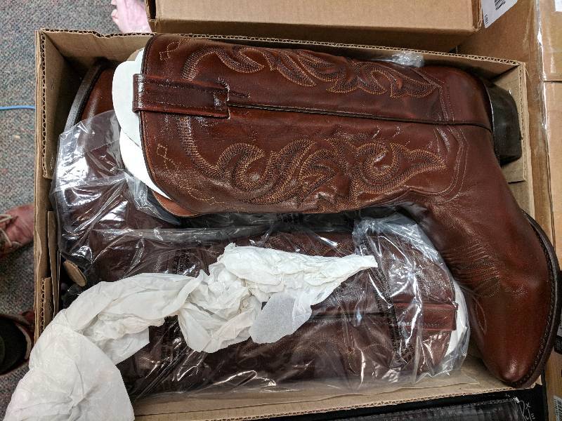 lot 156 image: Dan Post Mens All Leather Western Boot Wide Antique Tan 11 12